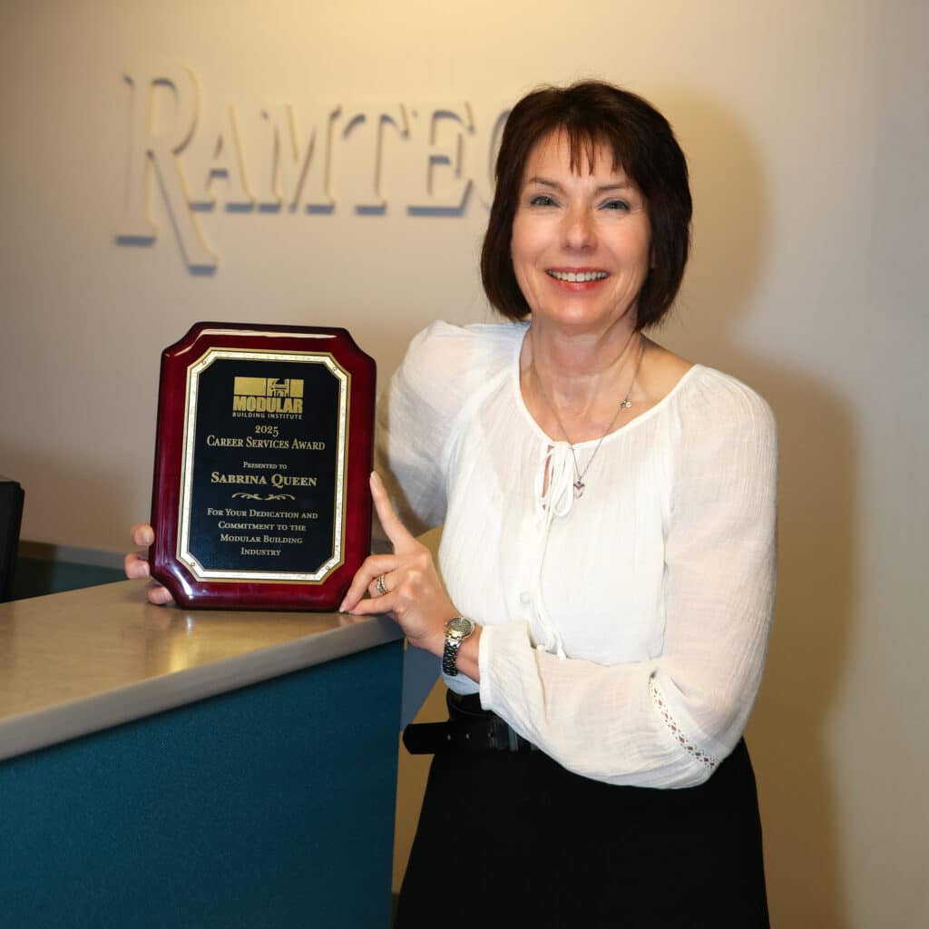 Sabrina Queen Receives Modular Institute's Career Services Award